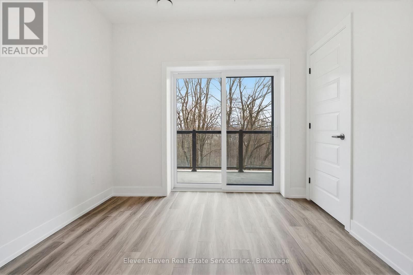 301 - 1100 LACKNER PLACE Image 17