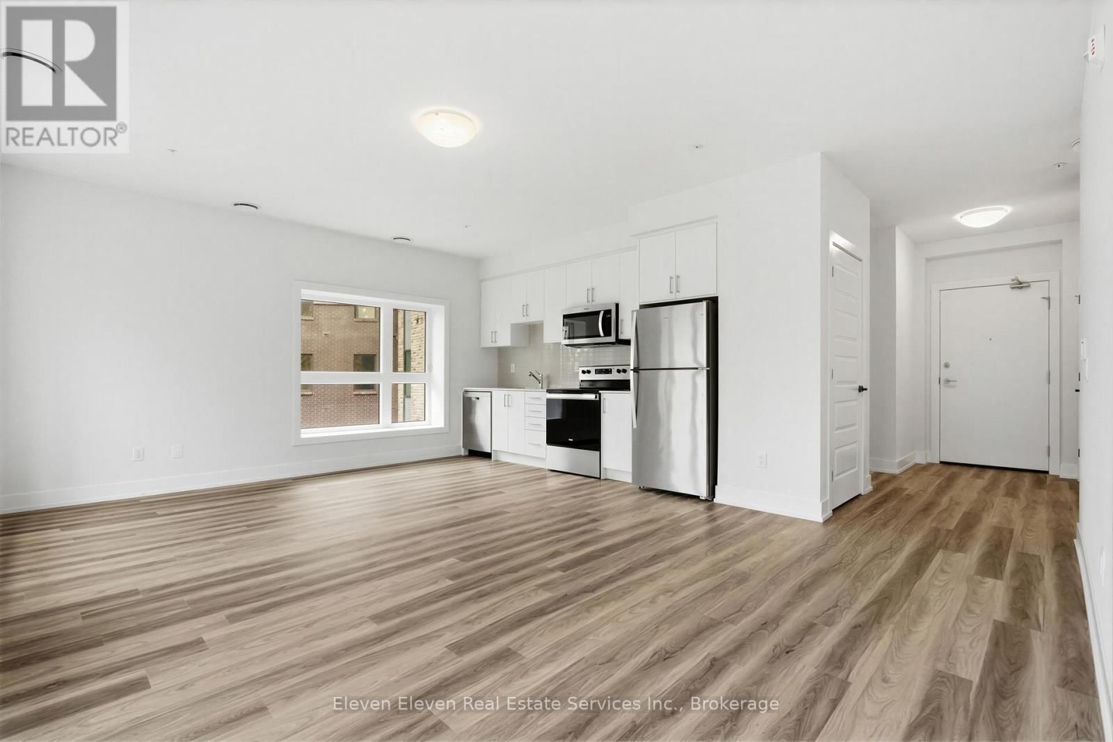 301 - 1100 LACKNER PLACE Image 7