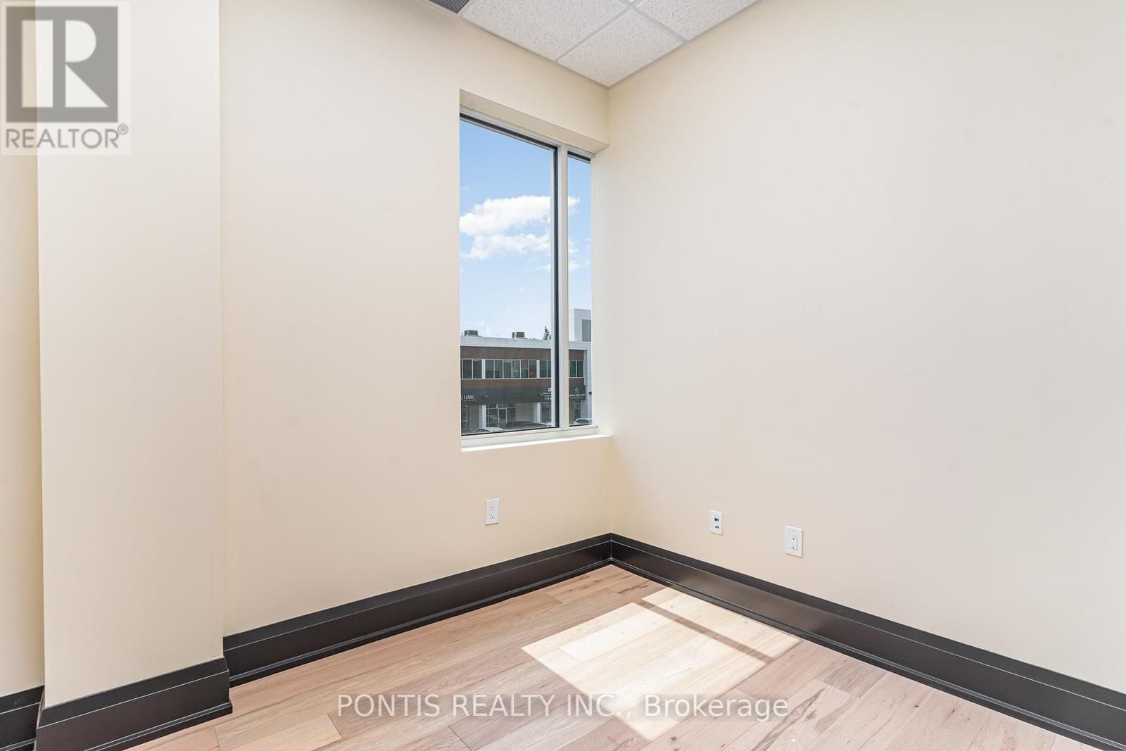 H211 - 460 HESPELER ROAD Image 26