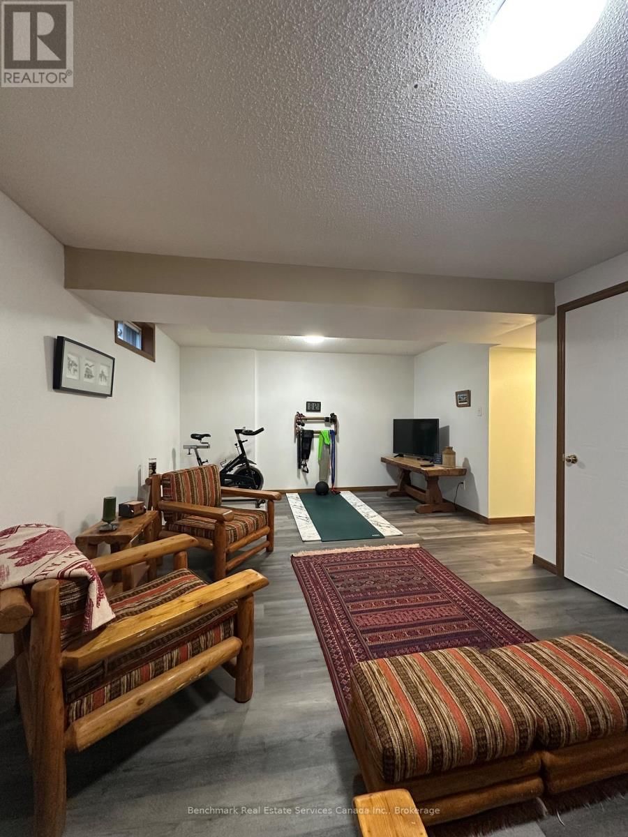 21 SOUTHVALE ROAD Image 11