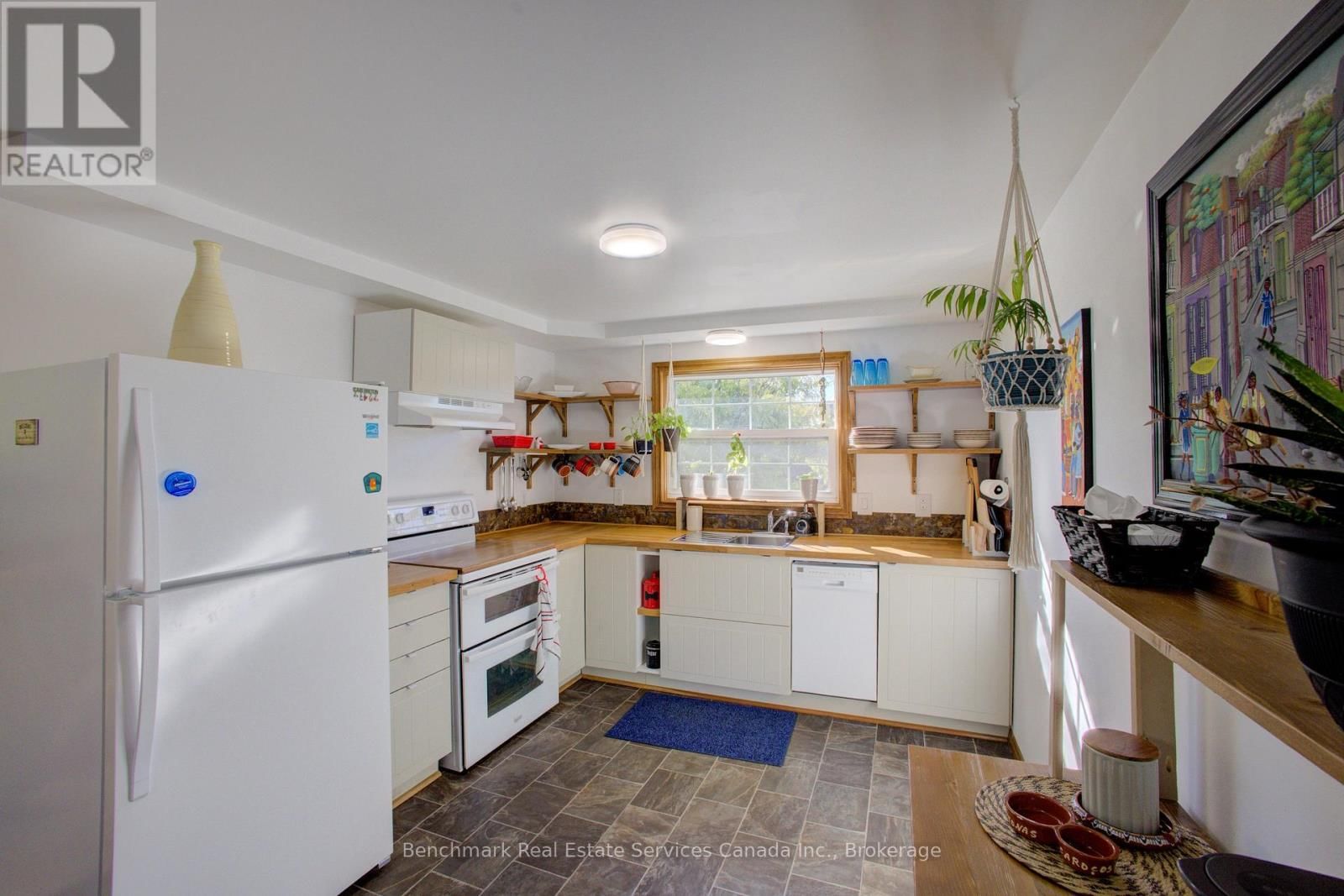 21 SOUTHVALE ROAD Image 19