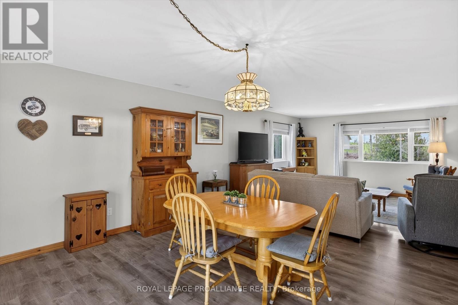 244 FLYNN'S ROAD Image 12