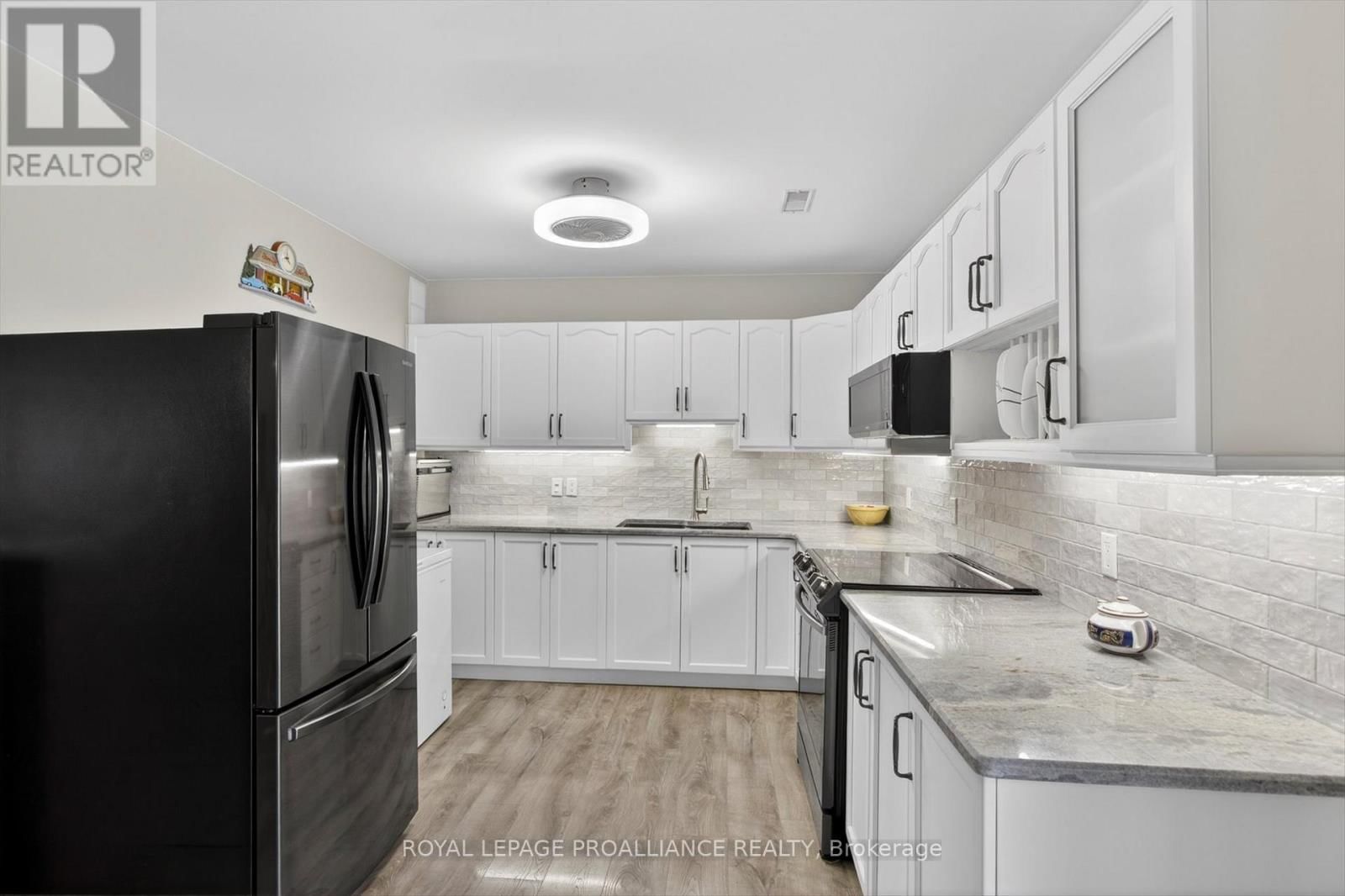 244 FLYNN'S ROAD Image 16