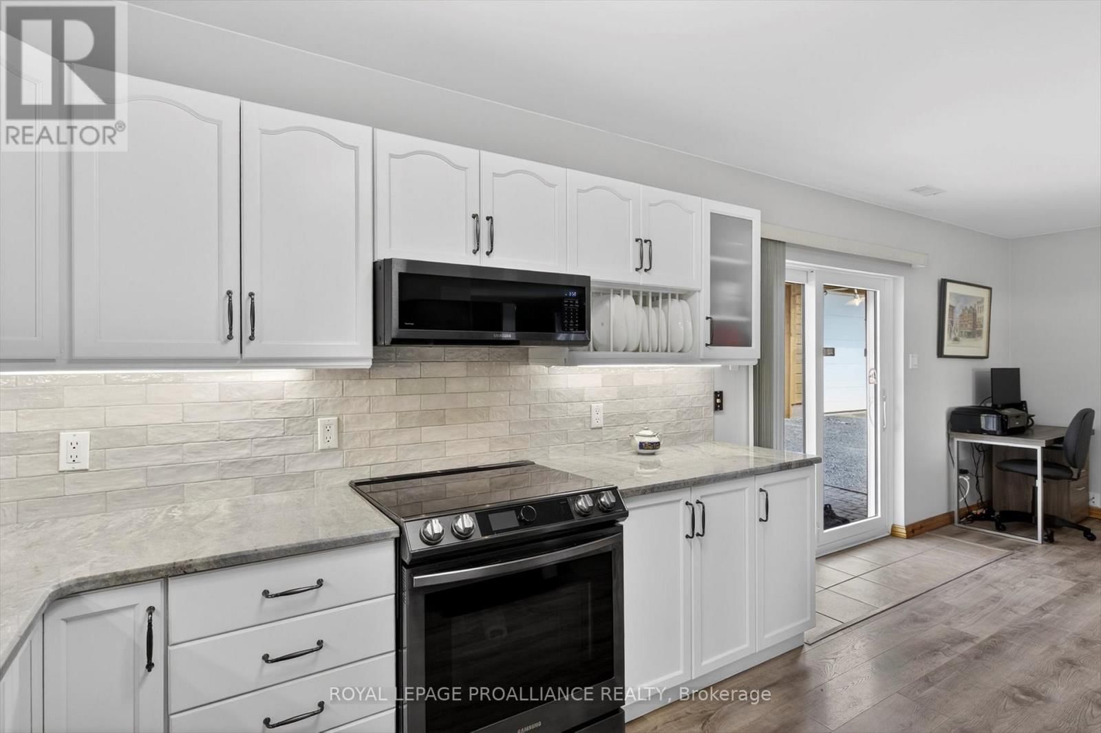 244 FLYNN'S ROAD Image 18