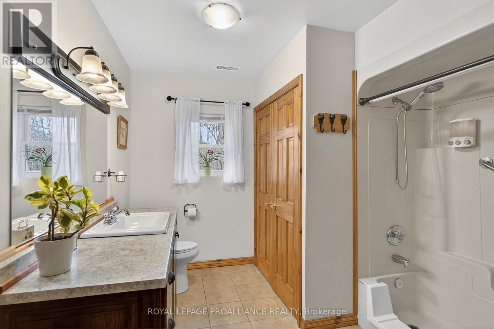 244 FLYNN'S ROAD Image 22