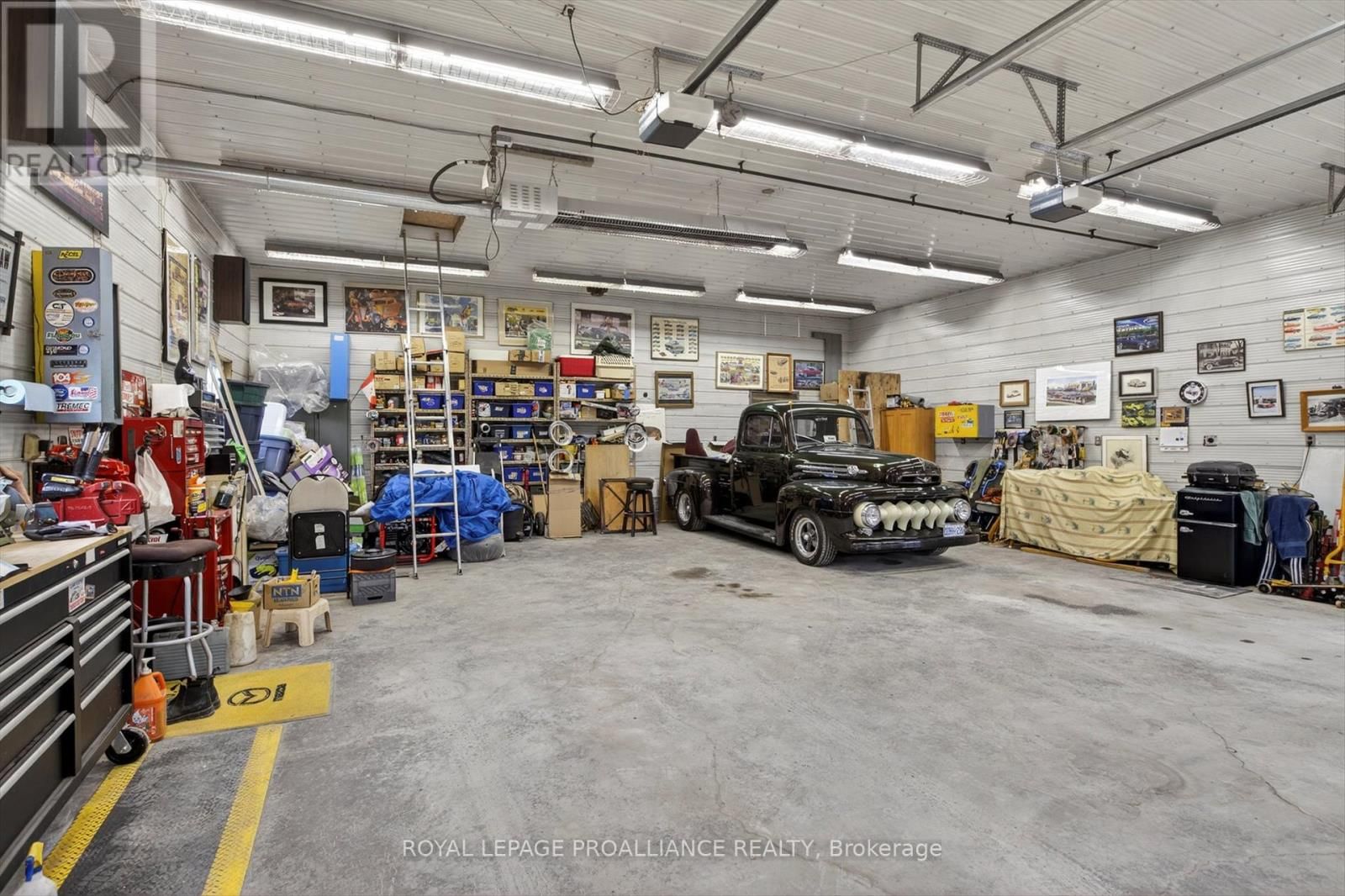 244 FLYNN'S ROAD Image 32