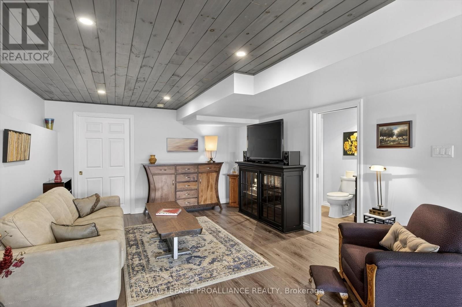 849 BLAND LINE Image 30