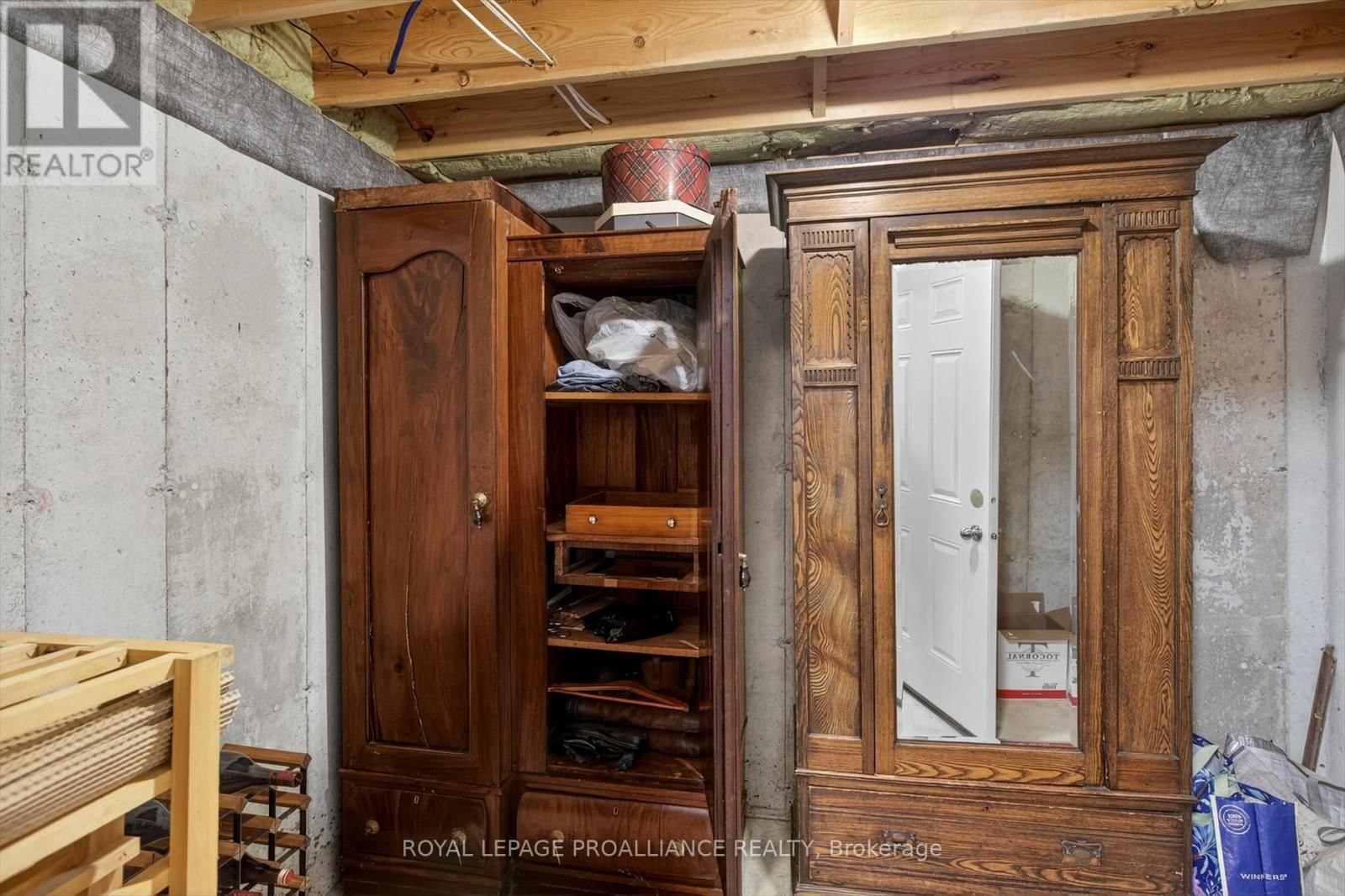 849 BLAND LINE Image 33