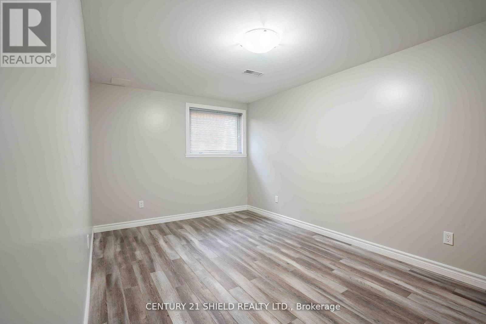 223 THIRD STREET WEST Image 13