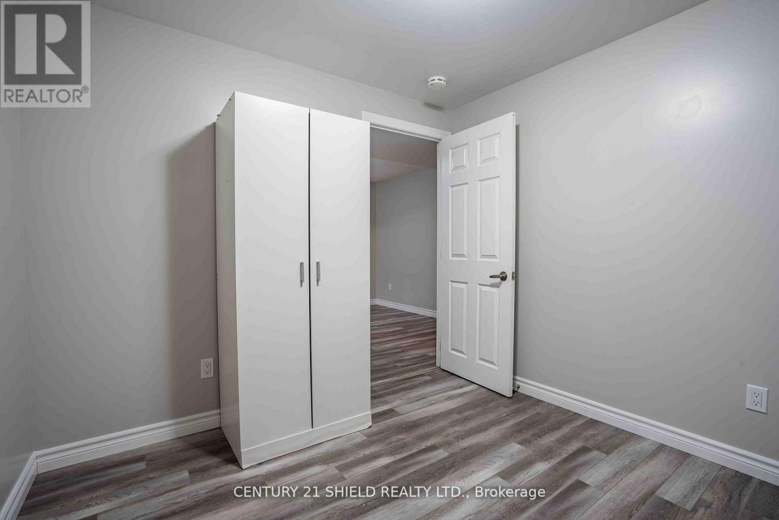 223 THIRD STREET WEST Image 15