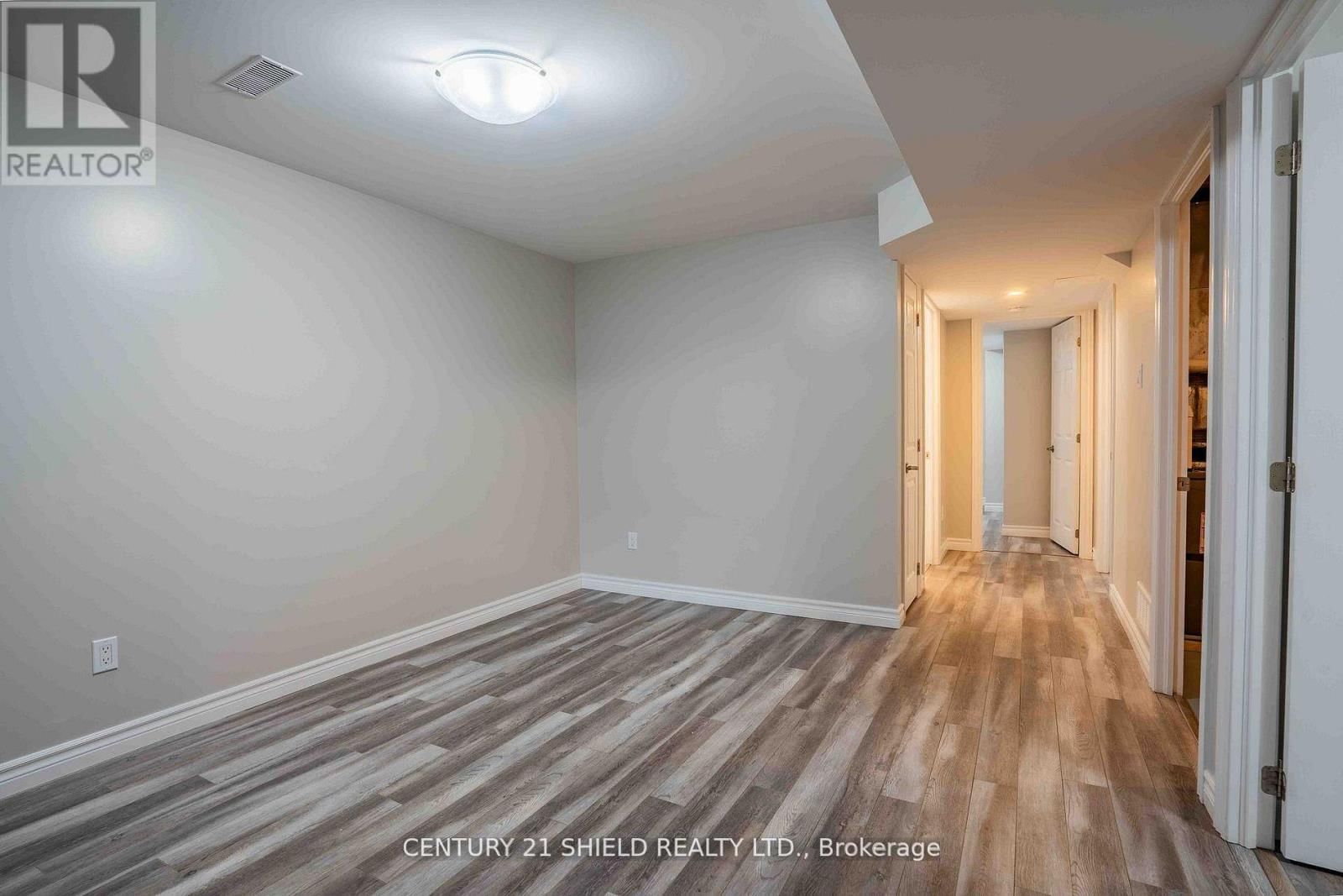 223 THIRD STREET WEST Image 17