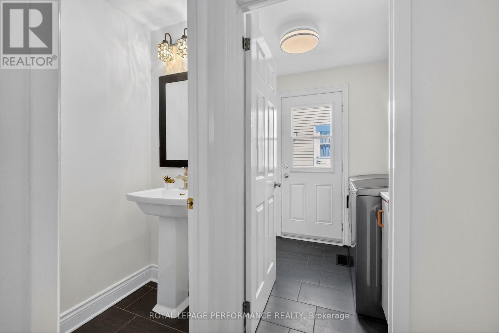 13 VALLEY RIDGE STREET Image 21