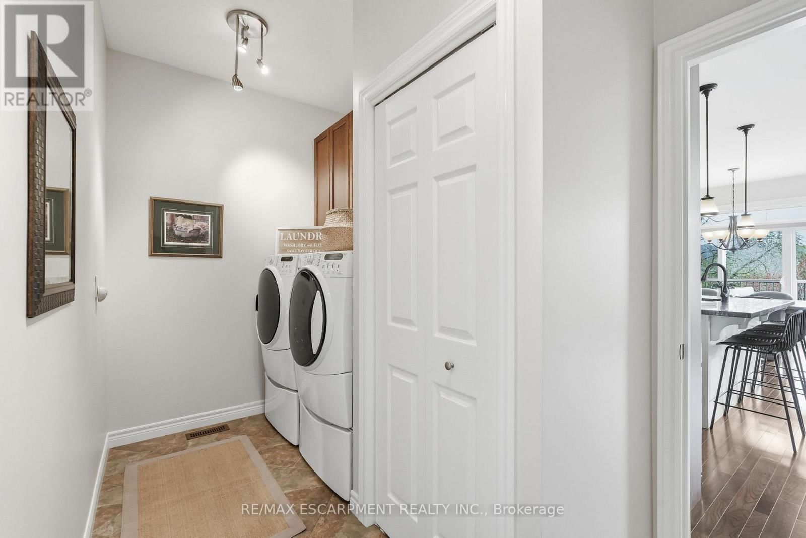 253 MILLVIEW COURT Image 20