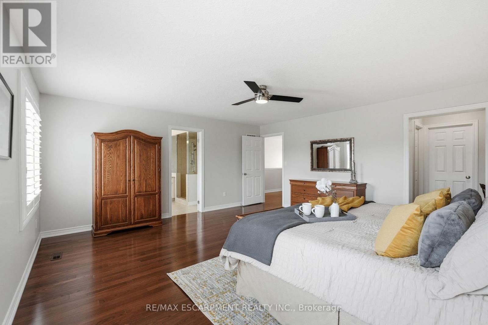 253 MILLVIEW COURT Image 26