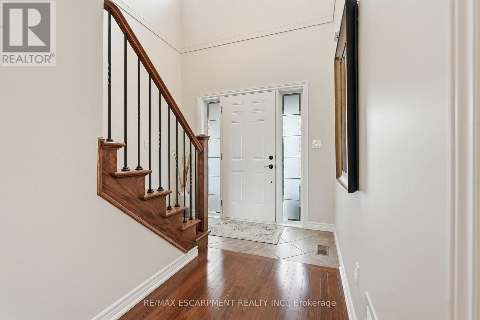 253 MILLVIEW COURT Image 3