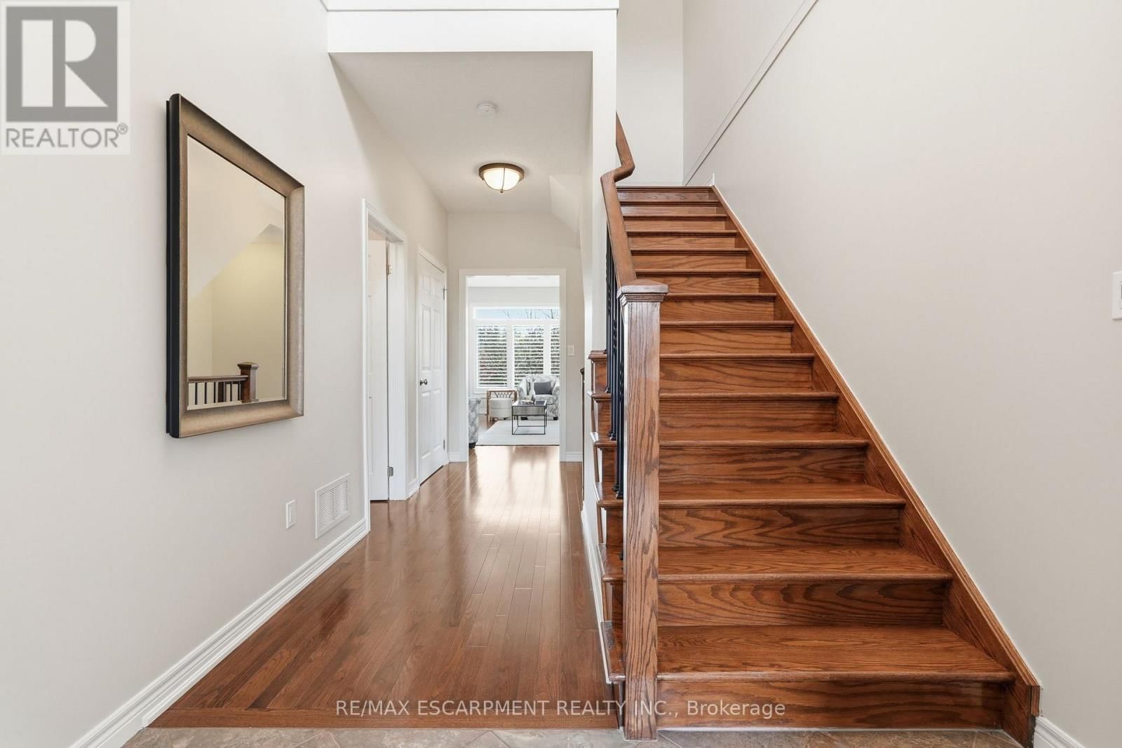 253 MILLVIEW COURT Image 5