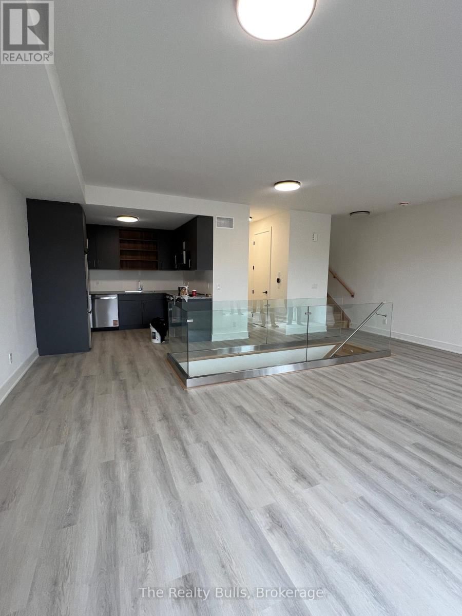 64 - 3 ABBOT STREET Image 8