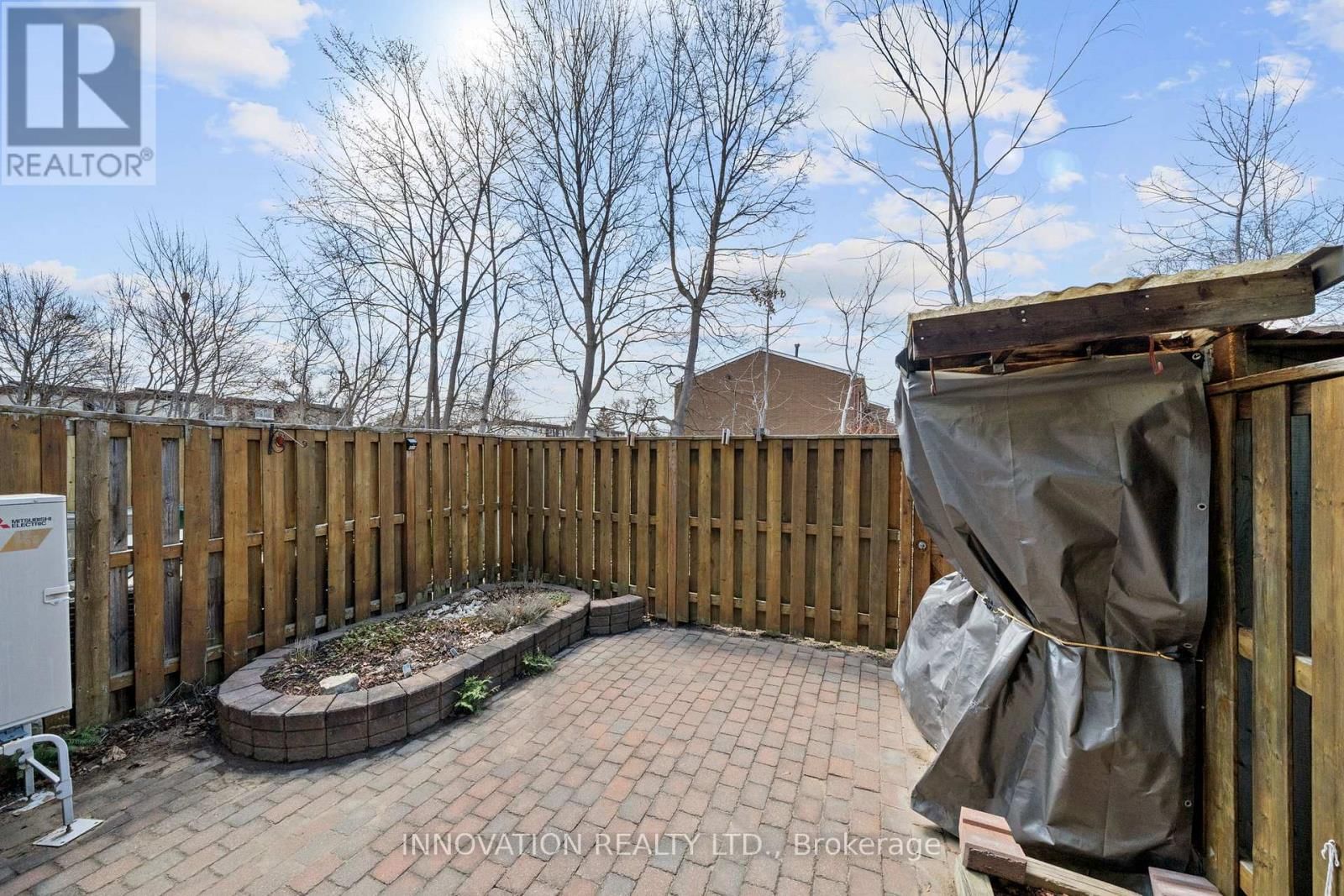 22 - 920 DYNES ROAD Image 28