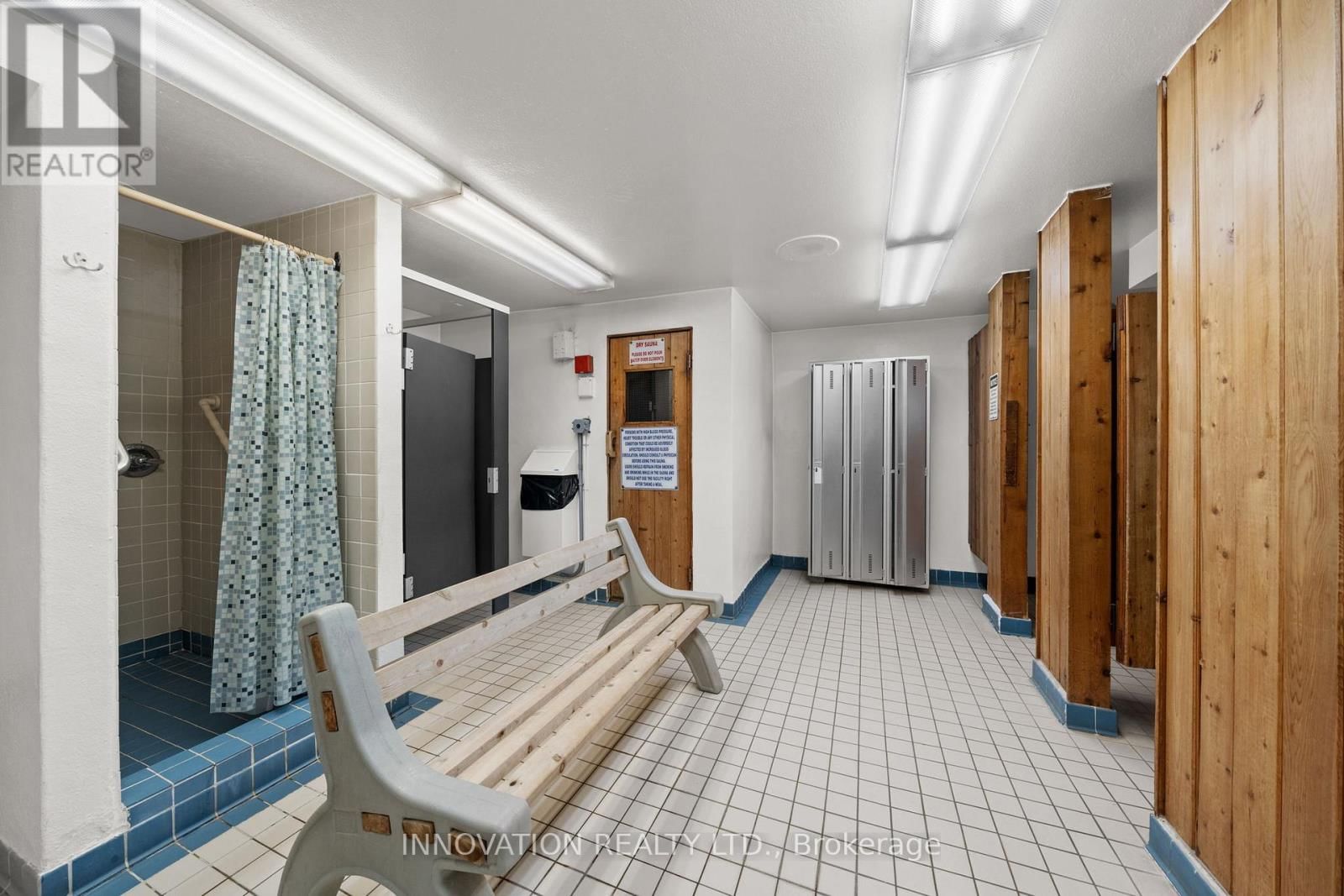 22 - 920 DYNES ROAD Image 33