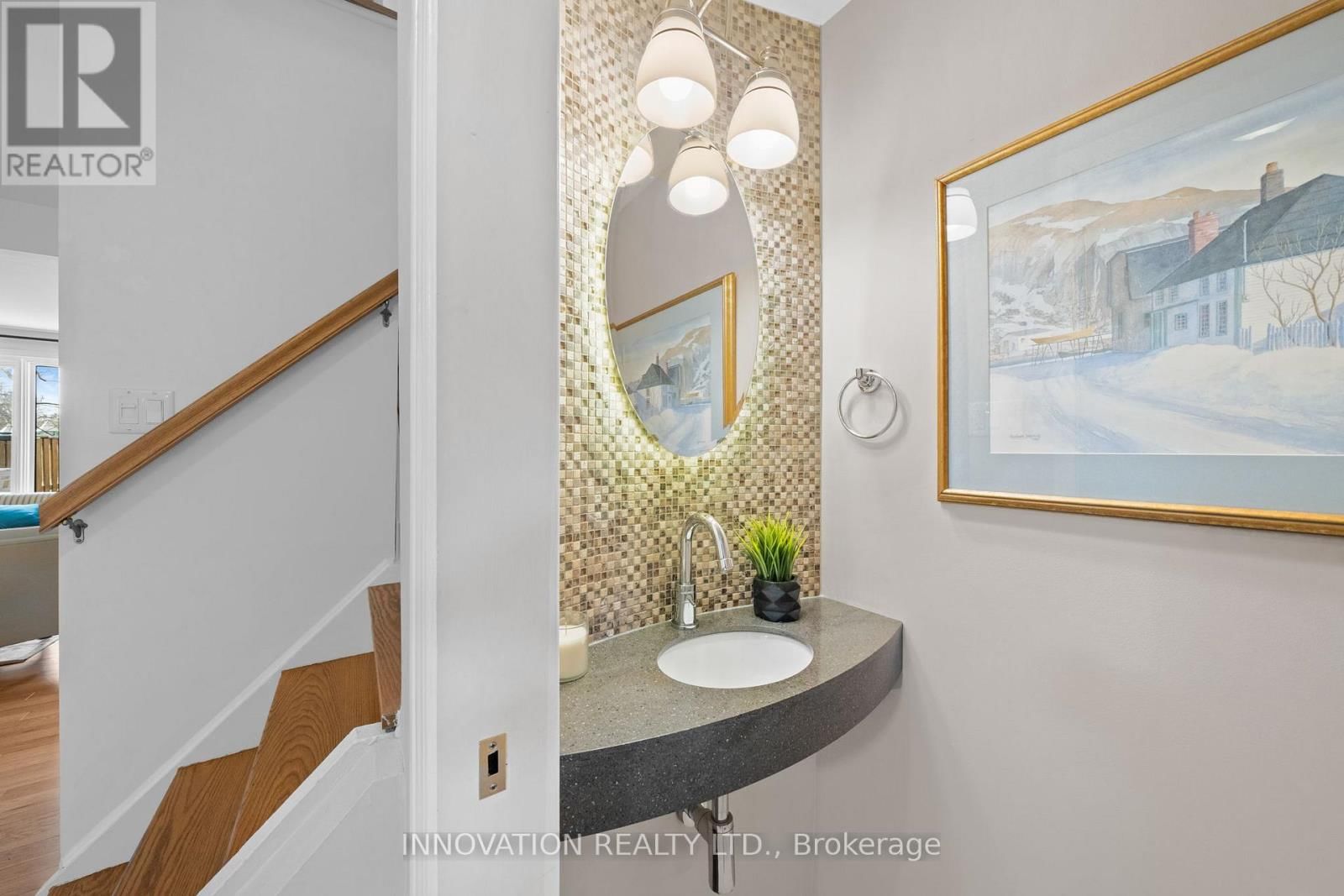 22 - 920 DYNES ROAD Image 8