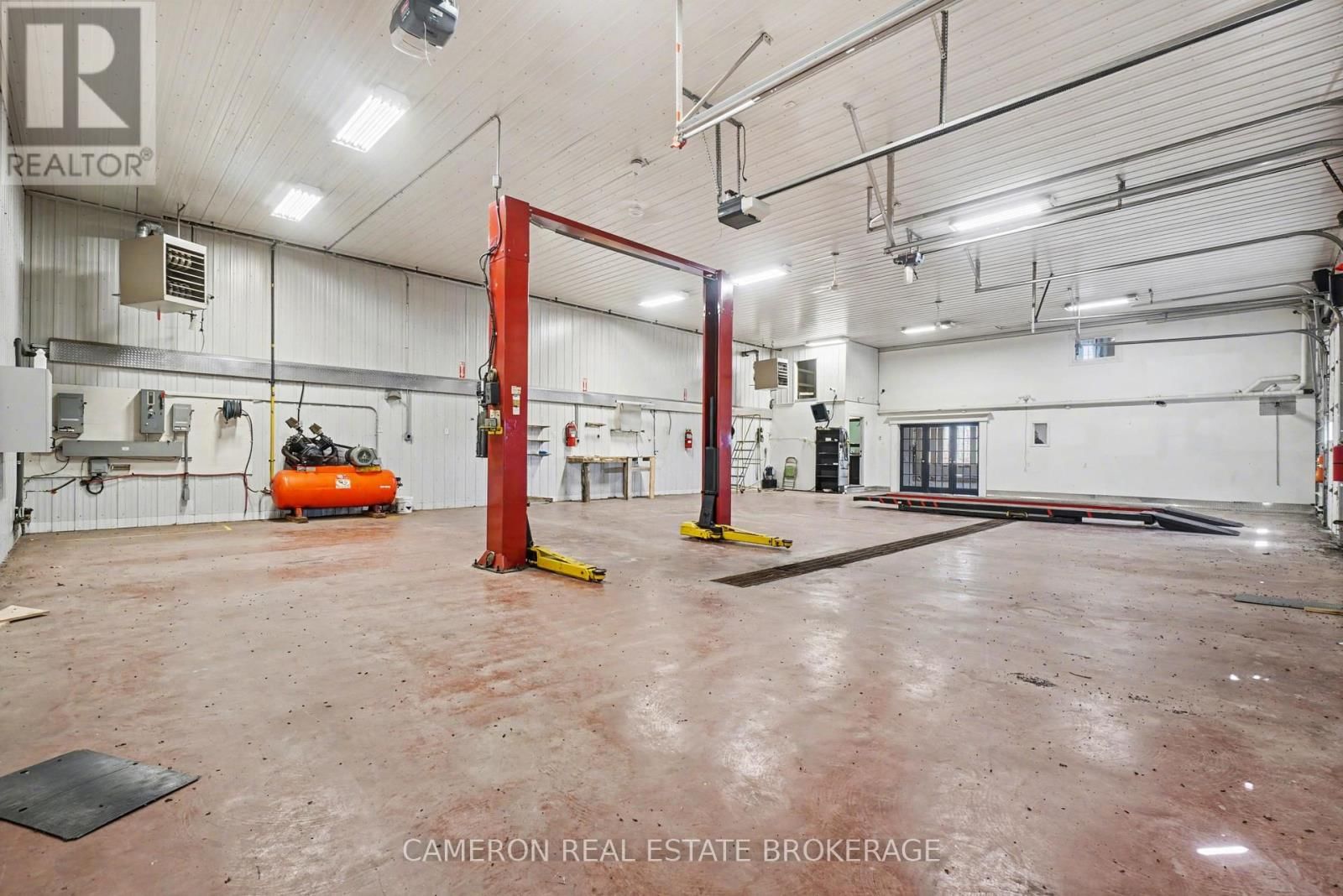 16428 SIXSMITH DRIVE Image 11