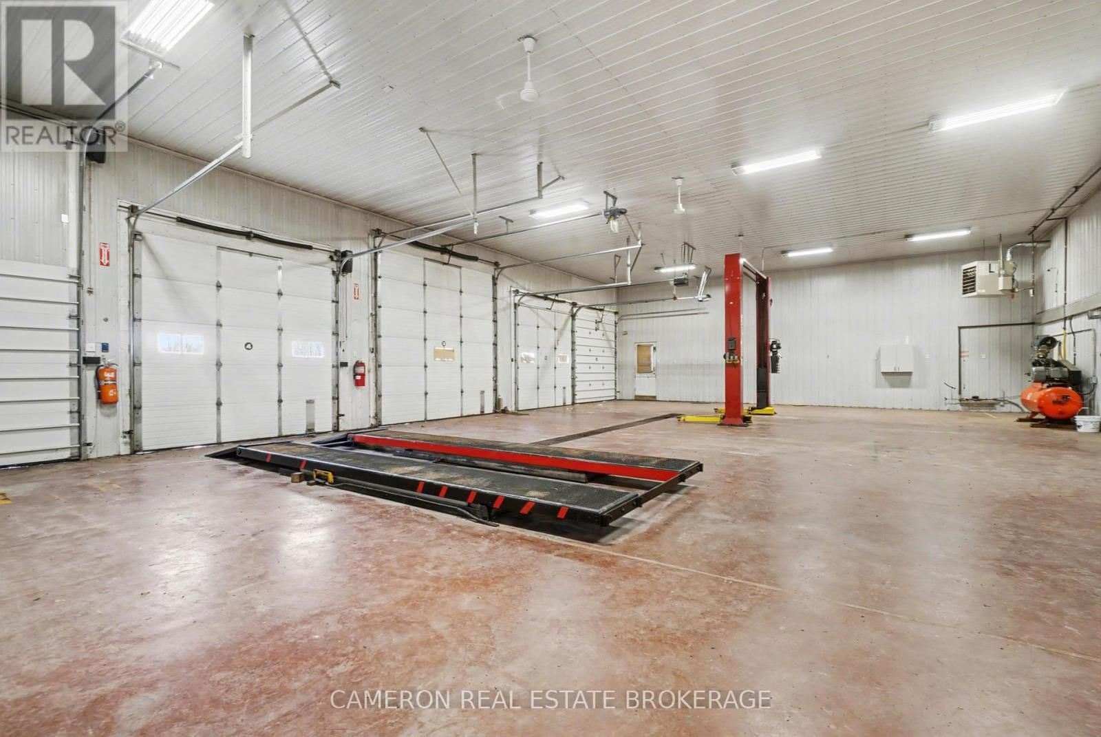 16428 SIXSMITH DRIVE Image 13