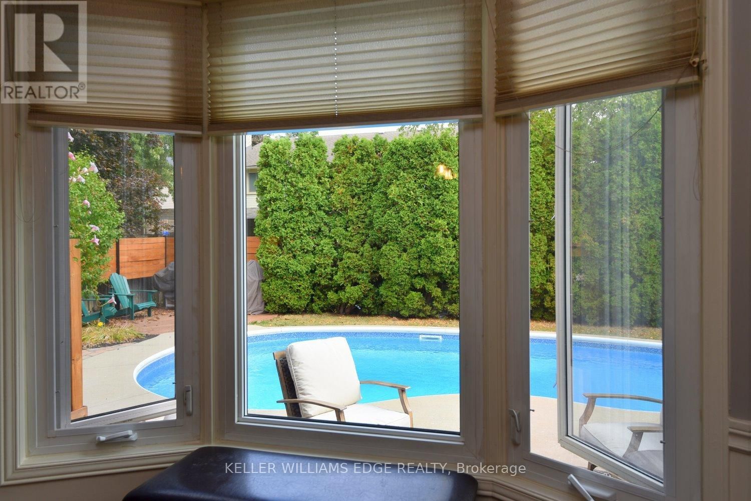 18 CHARTERHOUSE CRESCENT Image 17