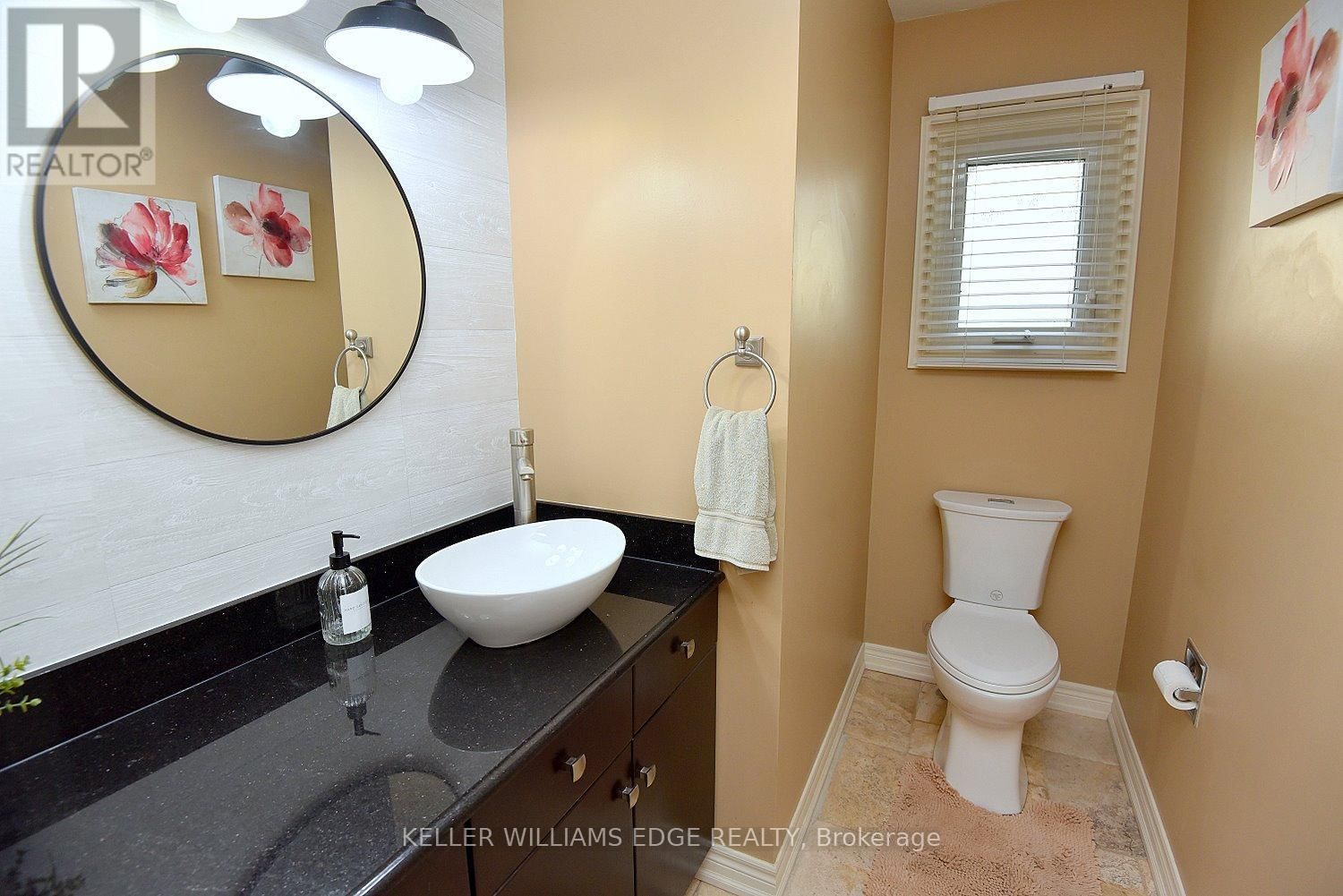 18 CHARTERHOUSE CRESCENT Image 19