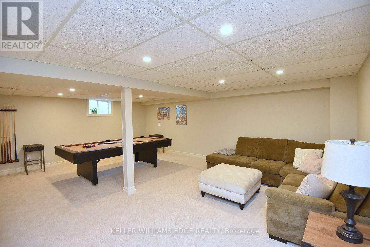 18 CHARTERHOUSE CRESCENT Image 33