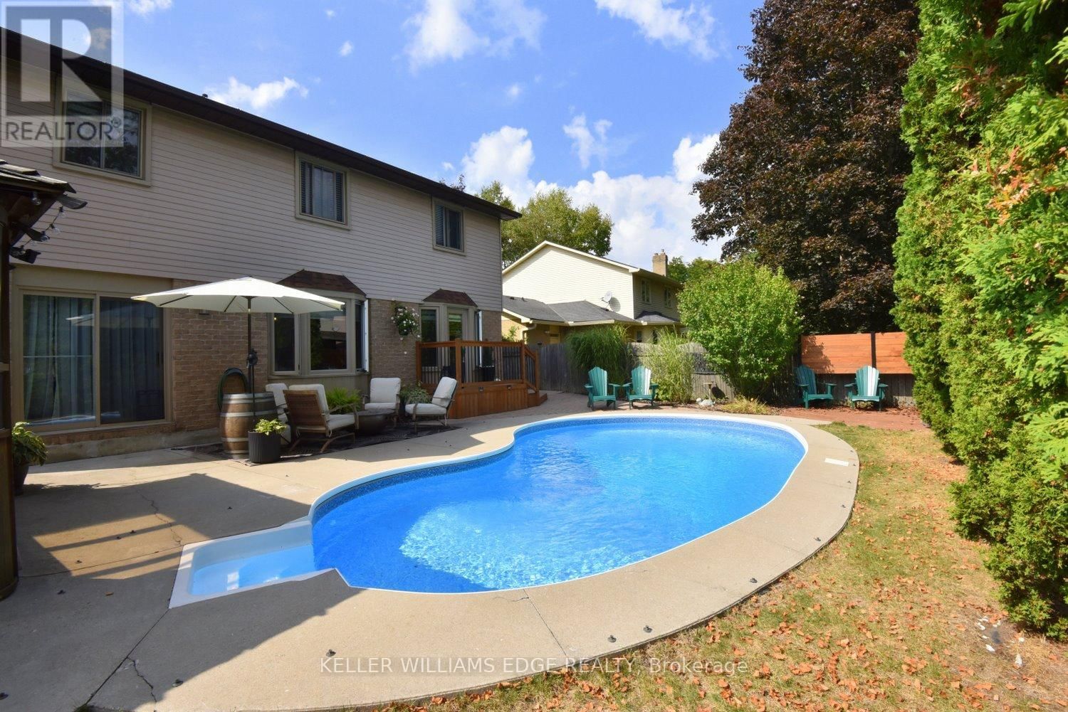 18 CHARTERHOUSE CRESCENT Image 37