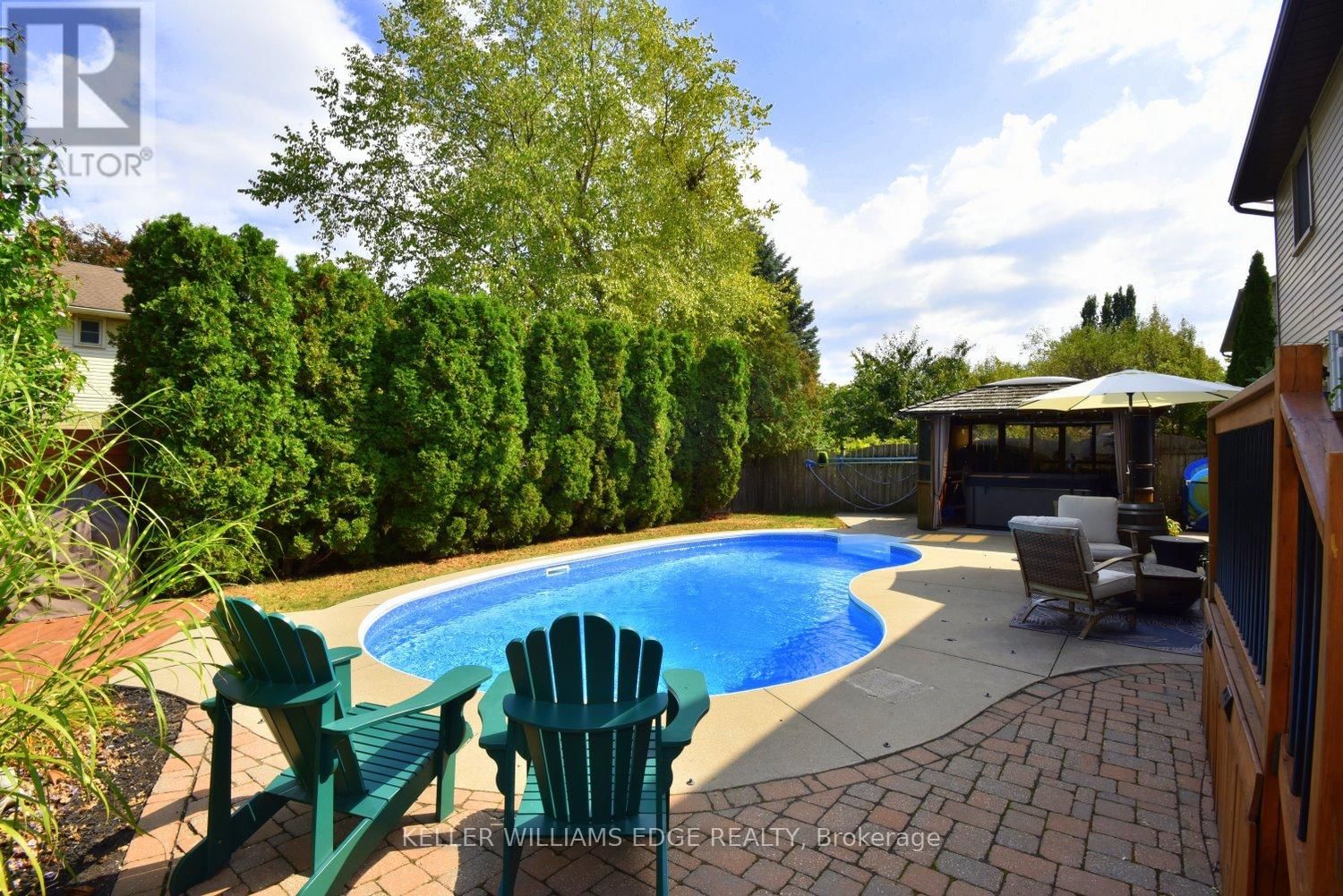 18 CHARTERHOUSE CRESCENT Image 38