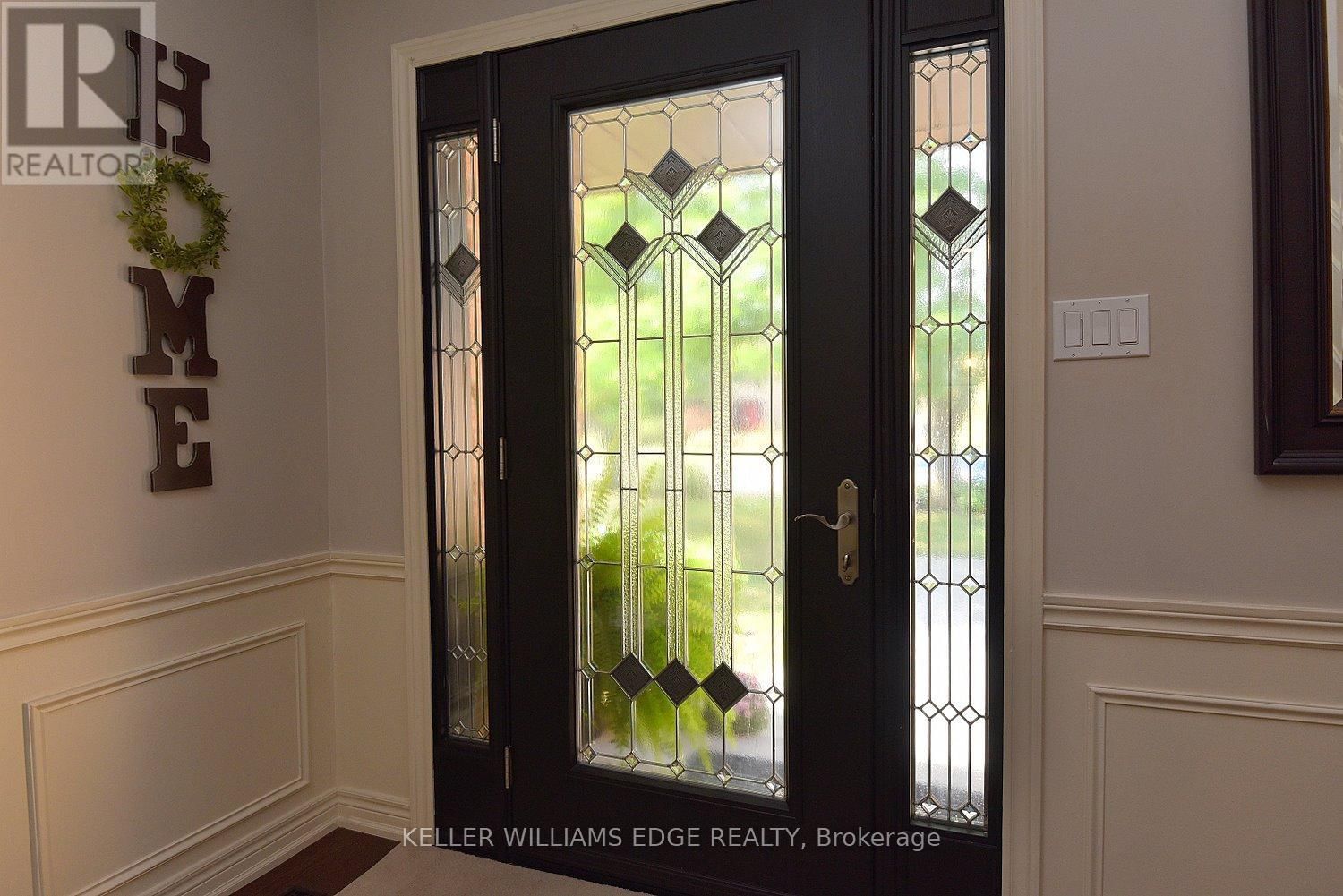 18 CHARTERHOUSE CRESCENT Image 4