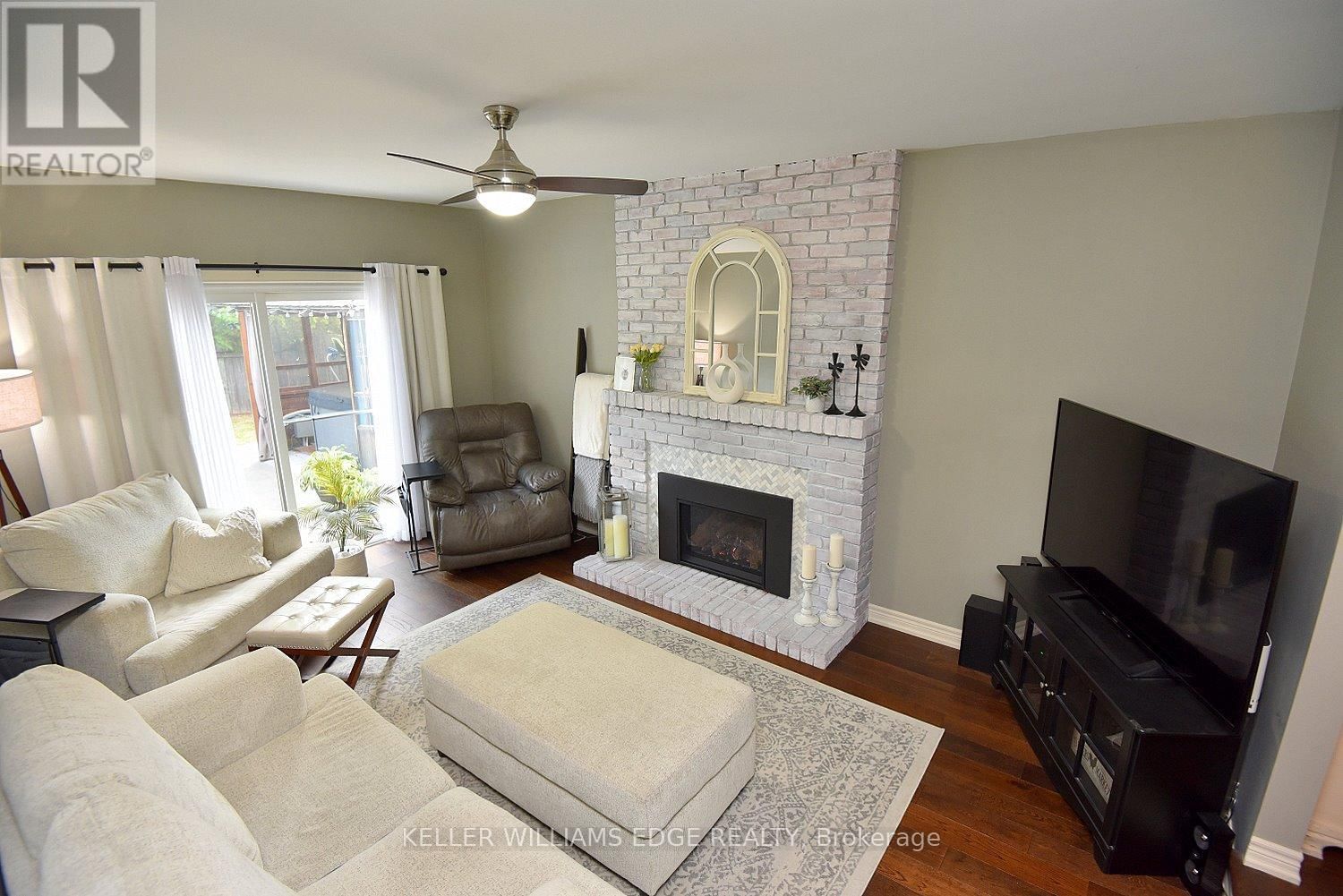 18 CHARTERHOUSE CRESCENT Image 7