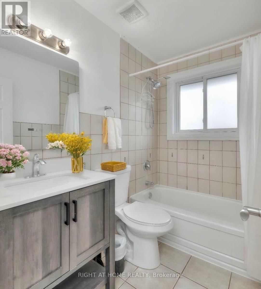 Upper - 484 SPEEDVALE AVENUE EAST Image 8