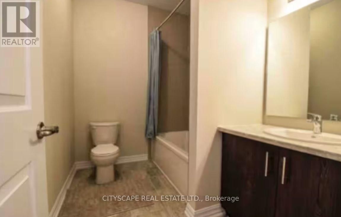 13 - 4311 MANN STREET Image 8