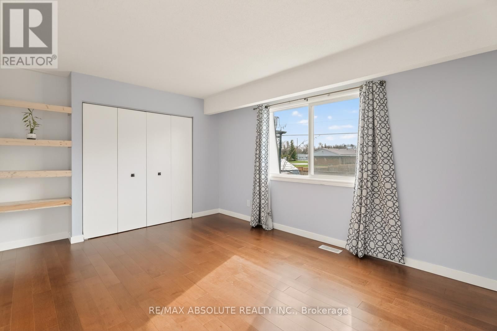 33 OWLSHEAD ROAD Image 19