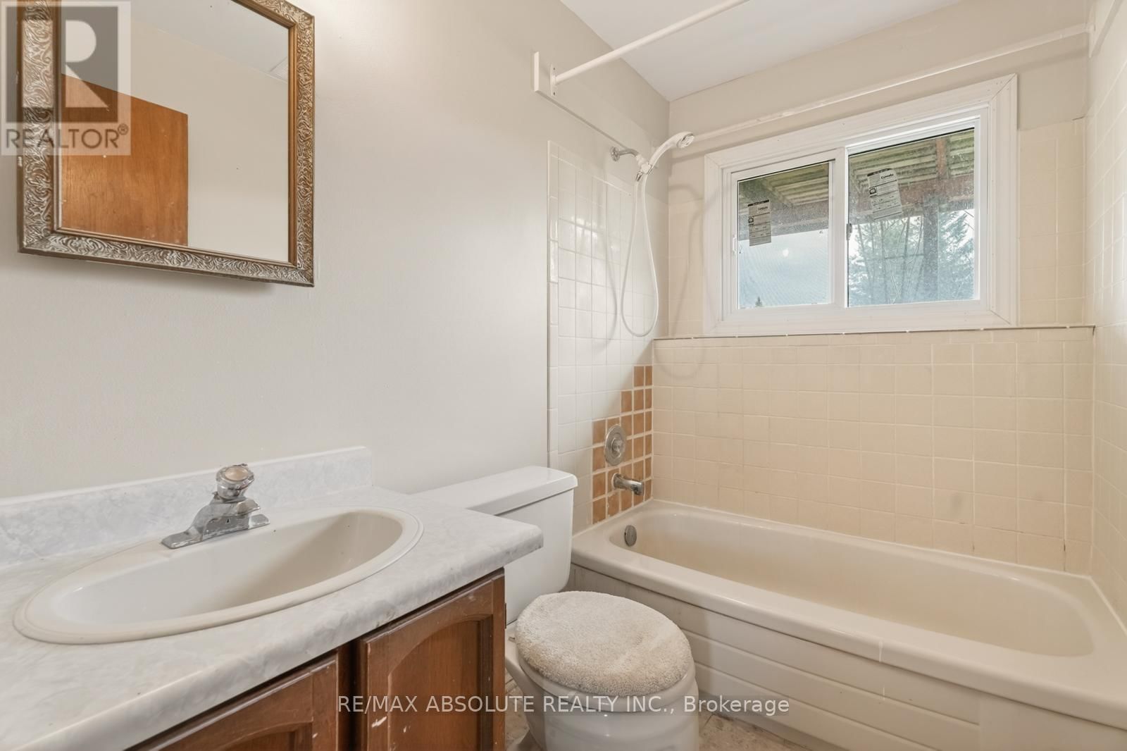 33 OWLSHEAD ROAD Image 25