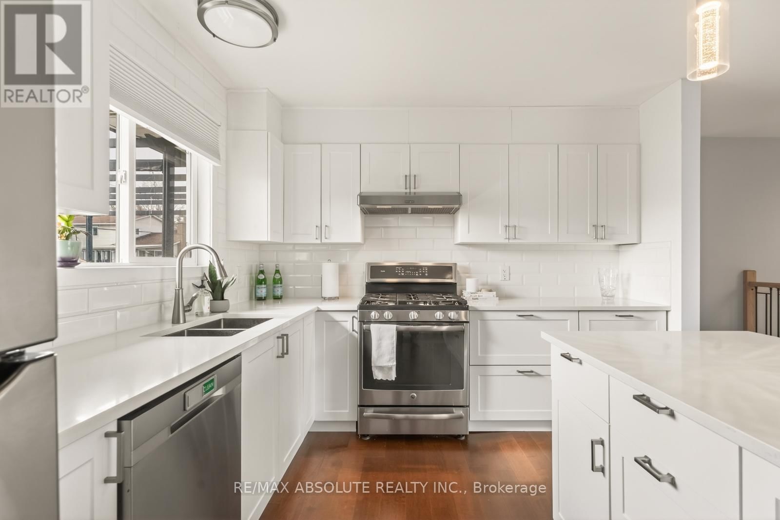 33 OWLSHEAD ROAD Image 8