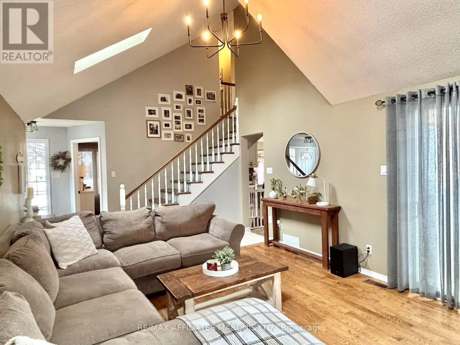 20 FORESTDALE CRESCENT Image 8