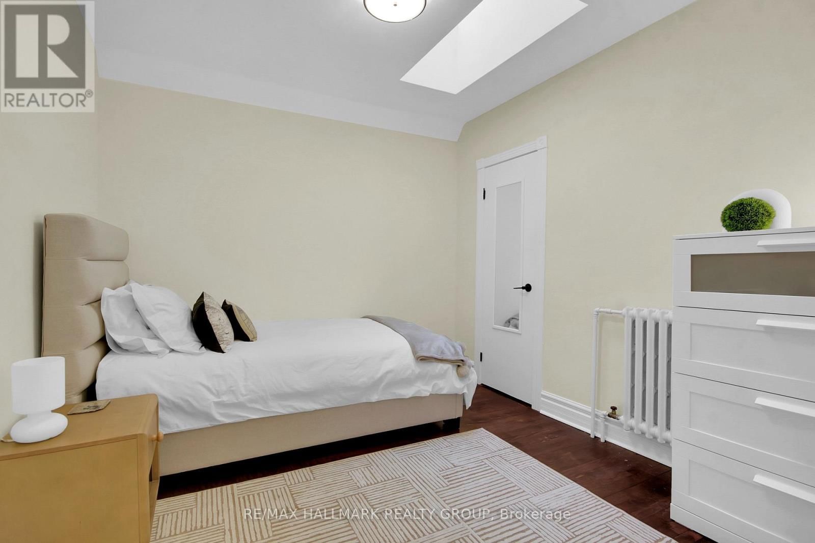 24 MORRIS STREET Image 17