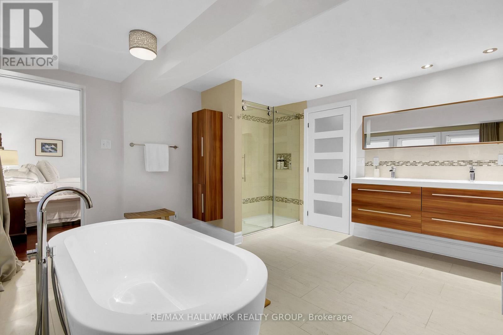 24 MORRIS STREET Image 19