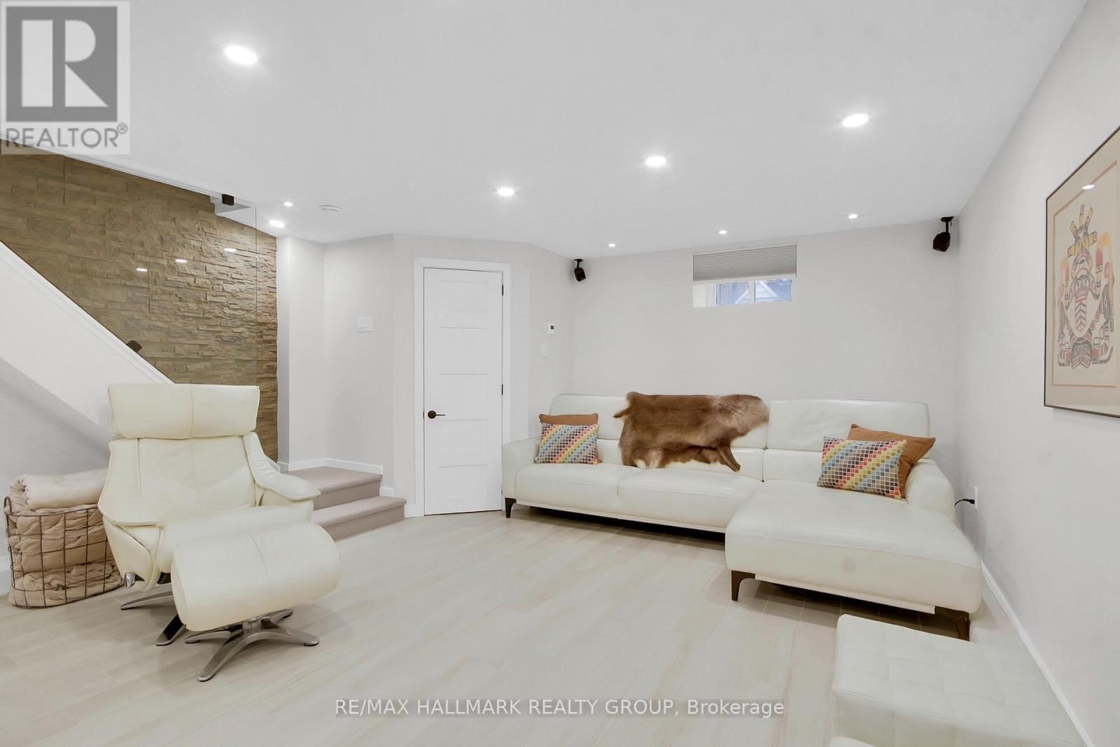 24 MORRIS STREET Image 22