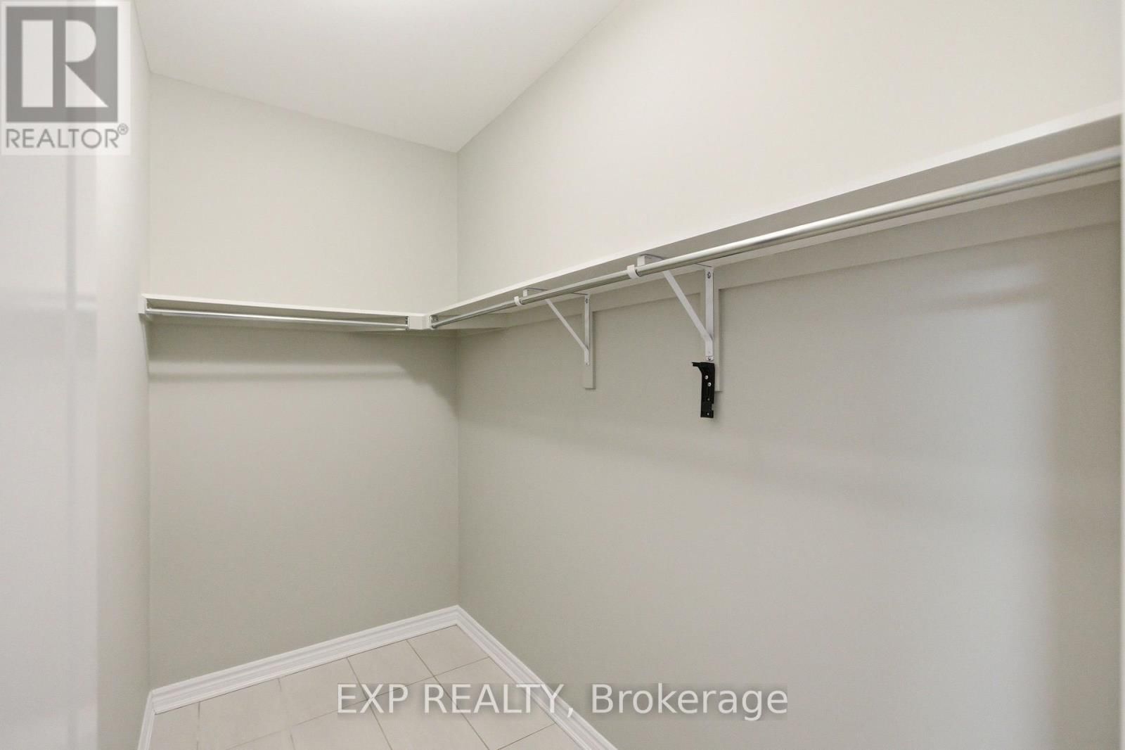 652 CONTINENTAL AVENUE Image 12