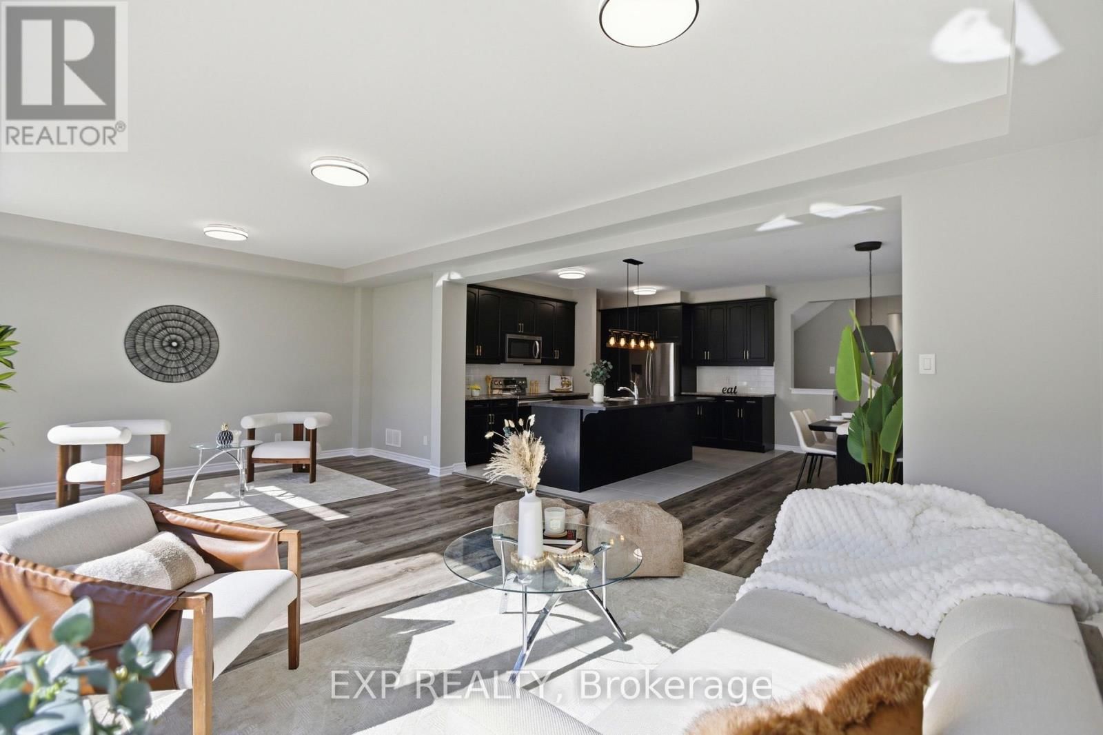 652 CONTINENTAL AVENUE Image 15