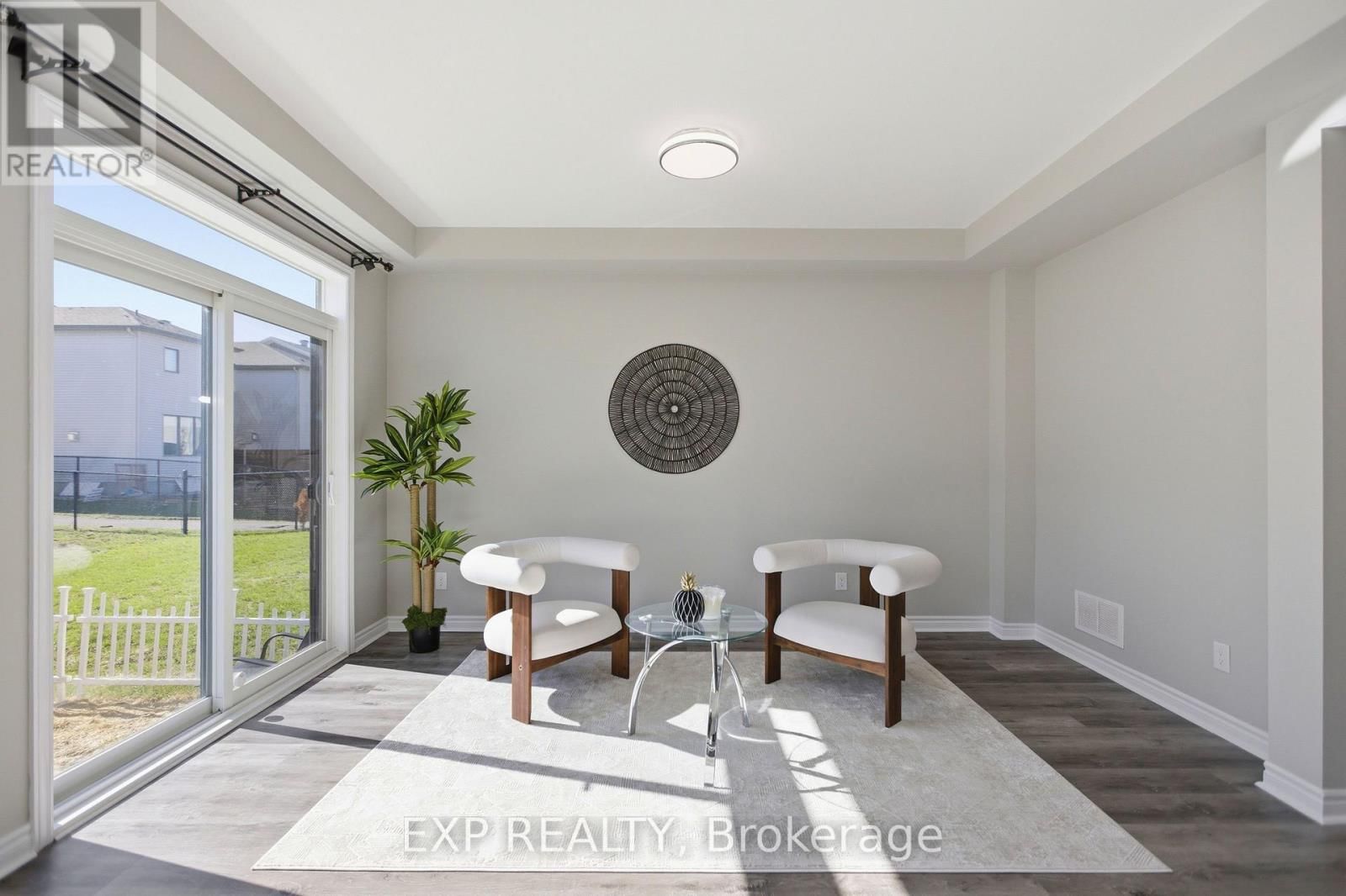 652 CONTINENTAL AVENUE Image 16