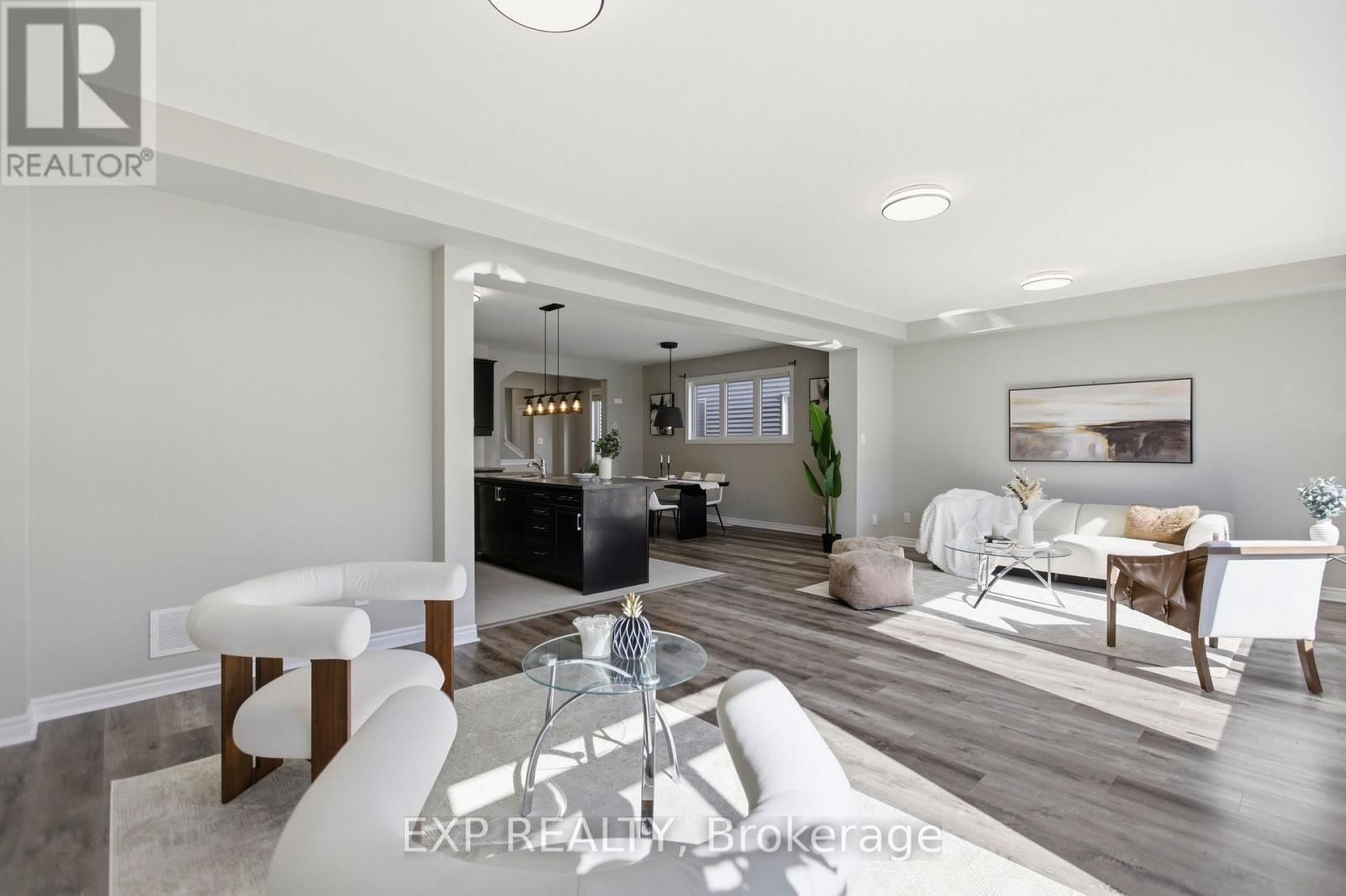 652 CONTINENTAL AVENUE Image 17