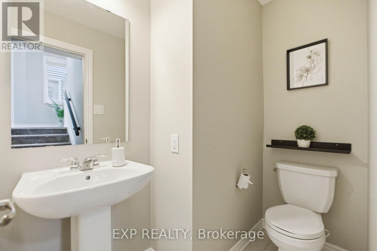 652 CONTINENTAL AVENUE Image 18