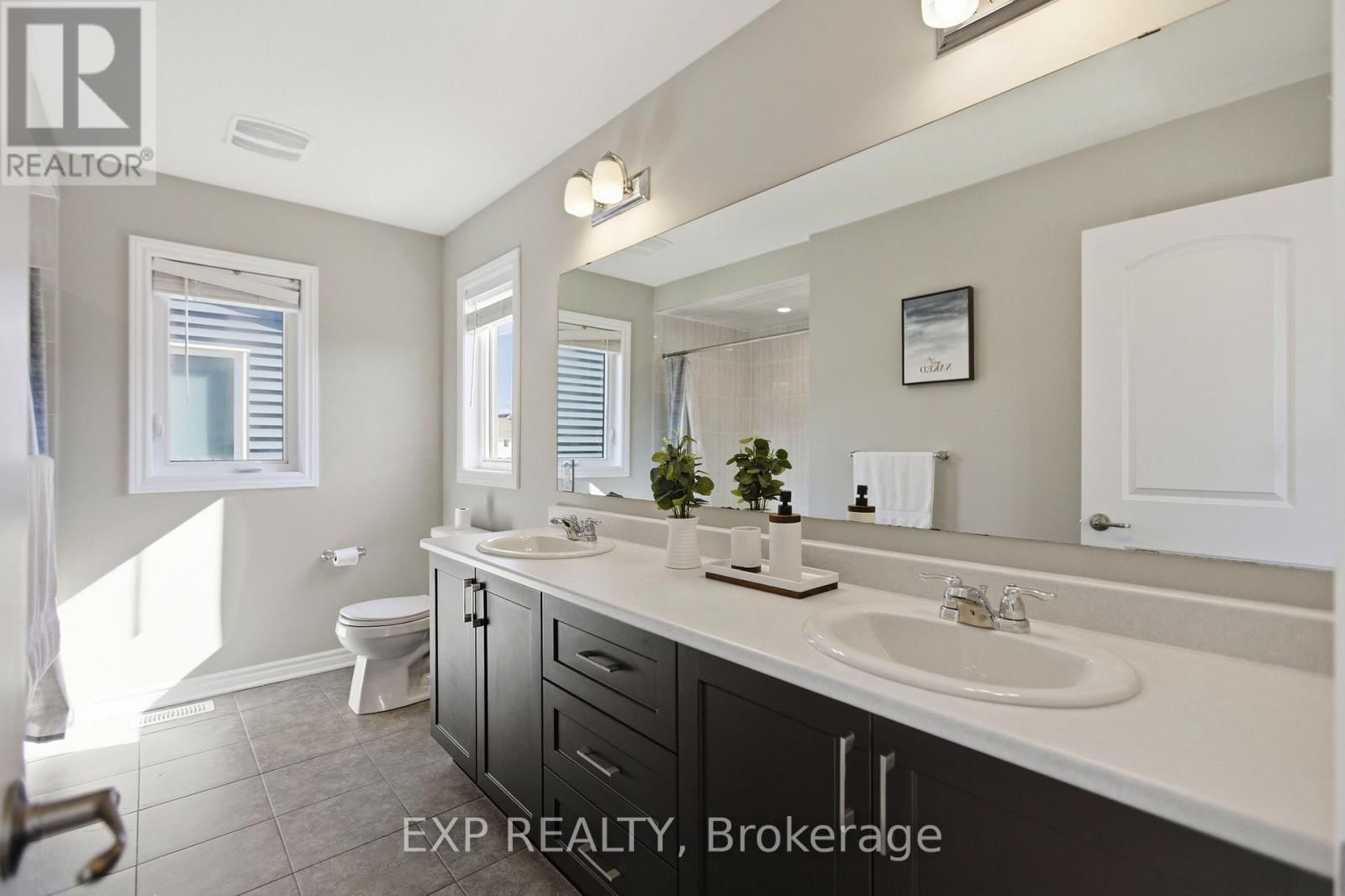 652 CONTINENTAL AVENUE Image 21