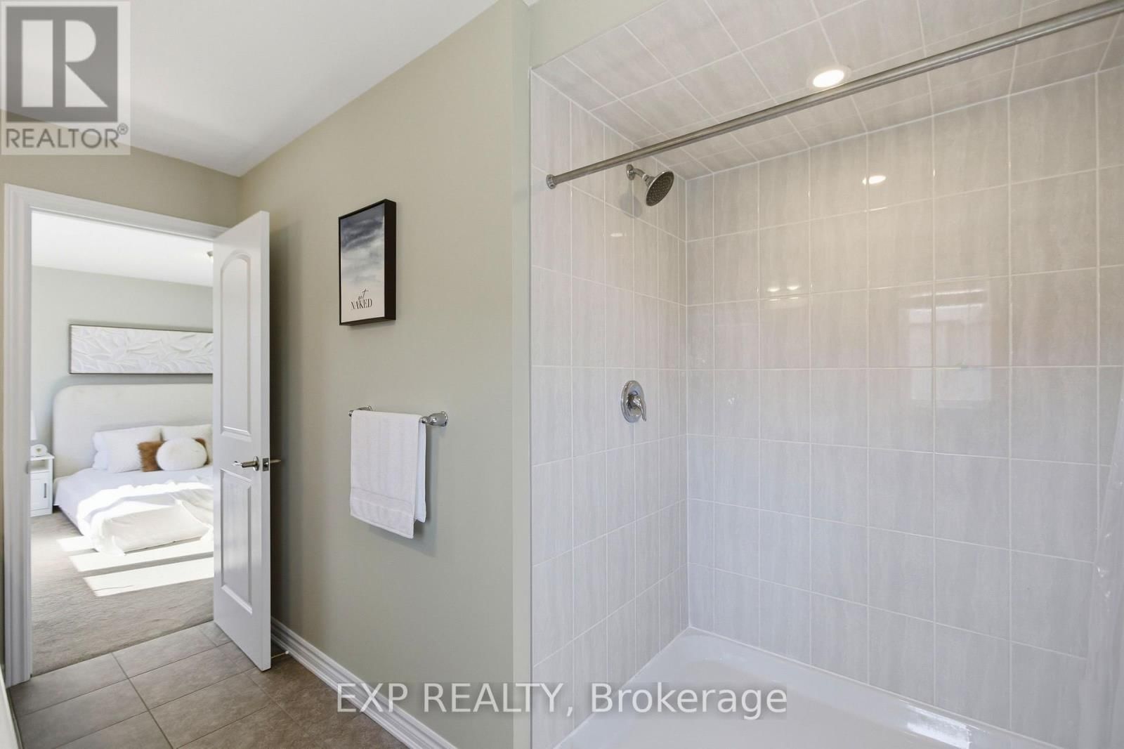 652 CONTINENTAL AVENUE Image 22