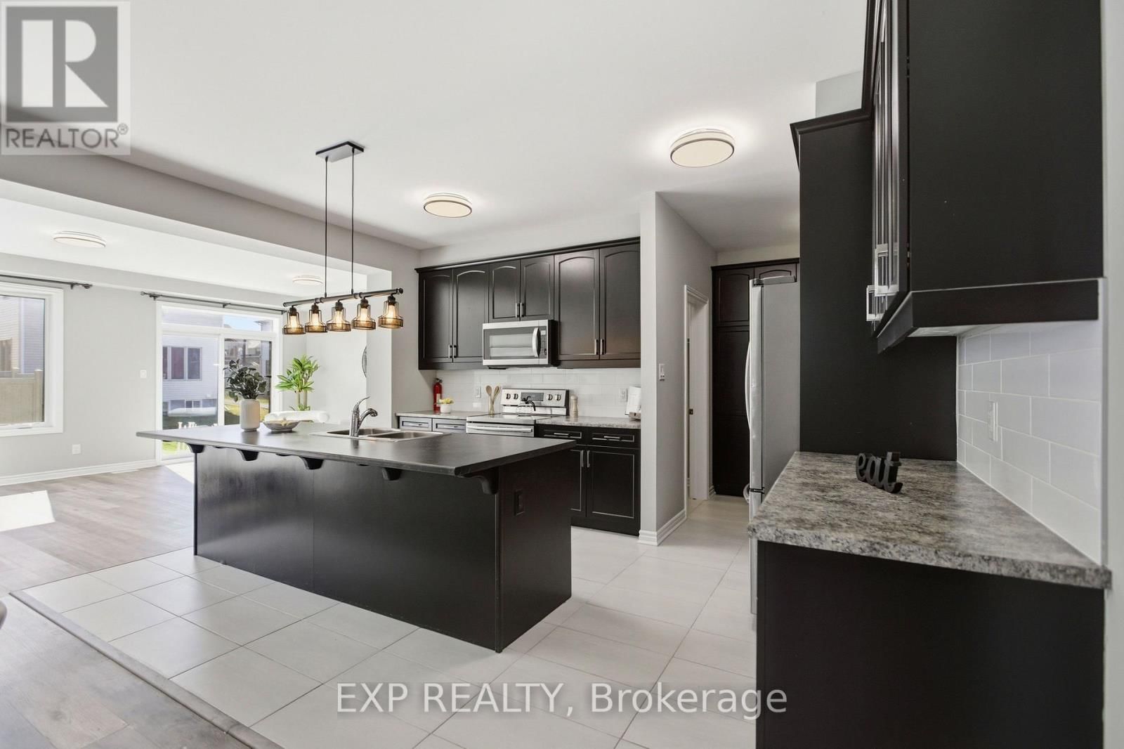 652 CONTINENTAL AVENUE Image 7